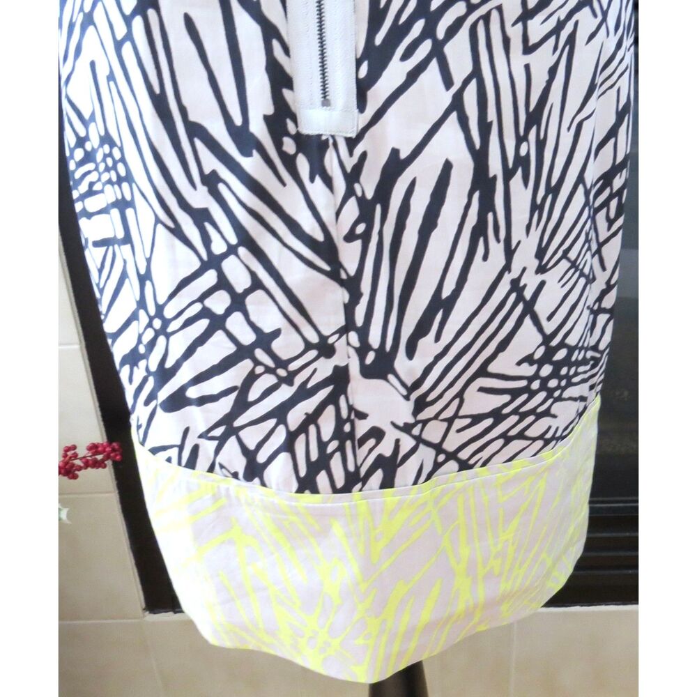 BCBGMaxAzria Sleeveless Midi Dress Size 2 EUC - Picture 5 of 12